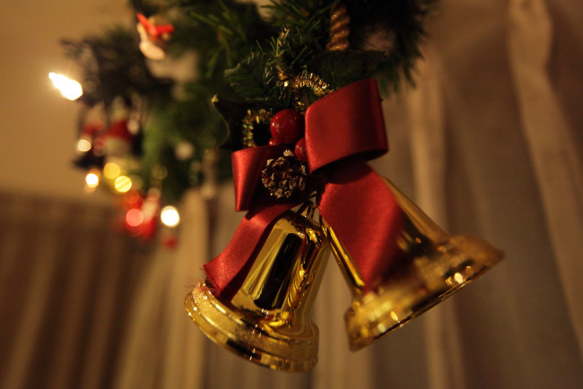 Обои картинки фото праздничные, колокольчики, украшения