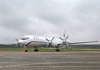 Картинка ил-18 авиация пассажирские+самолёты аэродром самолёт