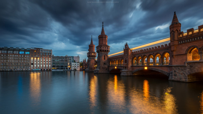 Обои картинки фото oberbaumbr&, 252, cke - berlin, города, берлин , германия, мост, река