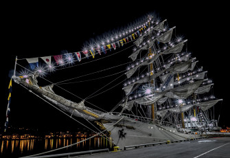 Картинка корабли парусники причал ночь мачты паруса