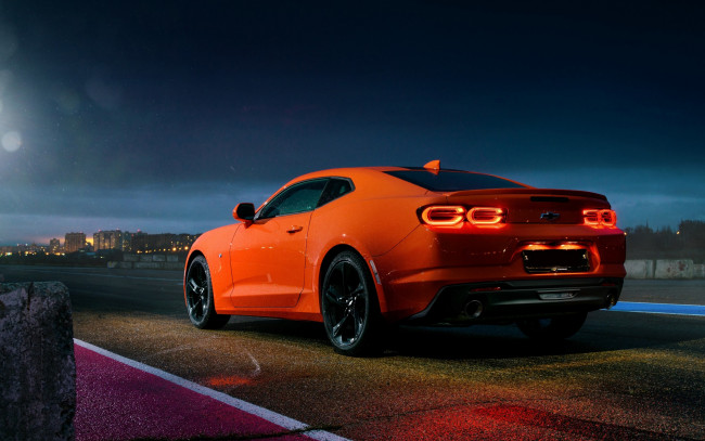 Обои картинки фото 2019 chevrolet camaro, автомобили, chevrolet, оранжевый, американские, новый, камаро, экстерьер, вид, сзади, автомобиль, спортивный