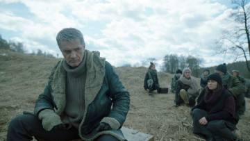 Картинка кома+ 2020 кино+фильмы кома боевик ян константин лавроненко фантастика кадры из фильма