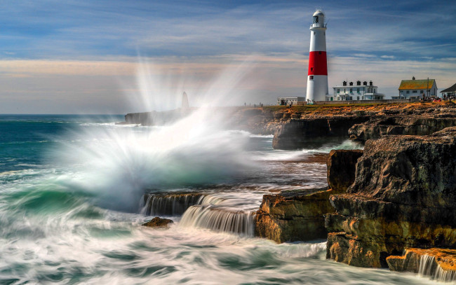 Обои картинки фото природа, маяки, маяк, берег, море, брызги