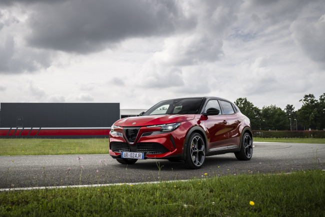 Обои картинки фото автомобили, alfa romeo, alfa-romeo