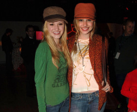 Картинка aly and aj музыка 78violet сша поп поп-рок