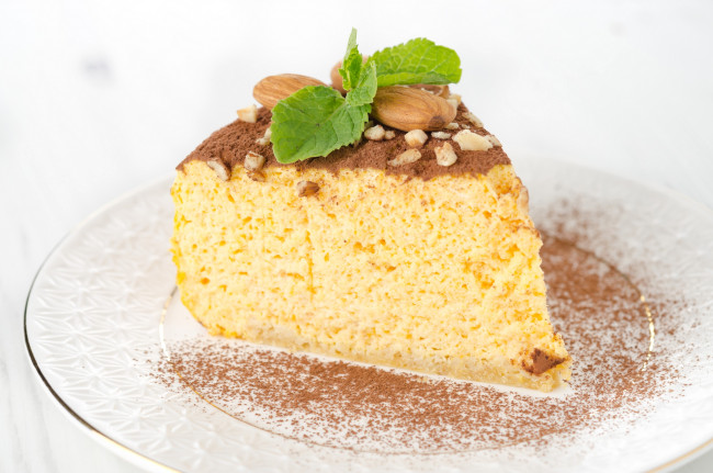 Обои картинки фото еда, пирожные, кексы, печенье, мята, кусок, миндаль