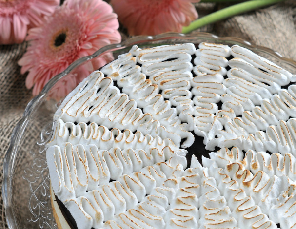 Обои картинки фото еда, торты, герберы, крем