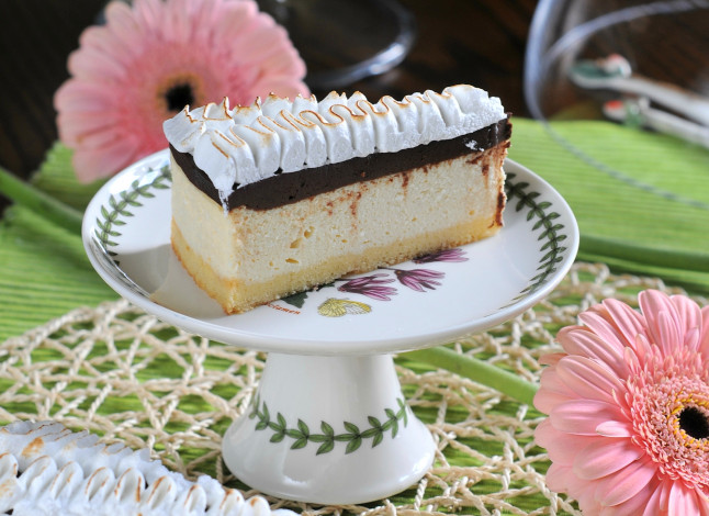 Обои картинки фото еда, торты, герберы, крем