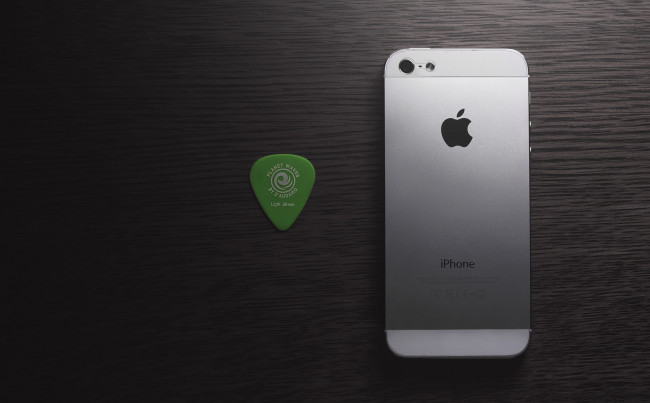 Обои картинки фото бренды, iphone, смартфон