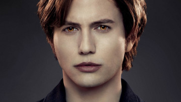 Картинка кино+фильмы the+twilight+saga +breaking+dawn+part+2 персонаж