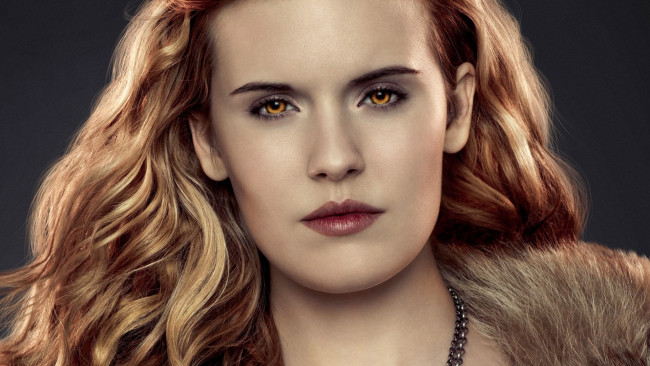 Обои картинки фото кино фильмы, the twilight saga,  breaking dawn part 2, персонаж