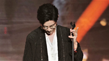 Картинка мужчины xiao+zhan актер очки сцена