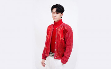 Картинка мужчины wang+yi+bo актер куртка свитер