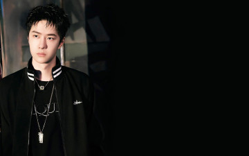 Картинка мужчины wang+yi+bo актер куртка украшения