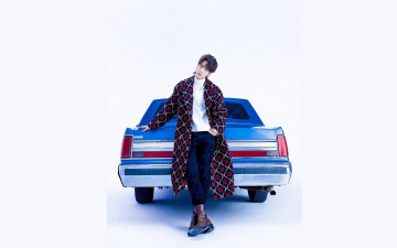 Картинка мужчины wang+yi+bo пальто ботинки машина