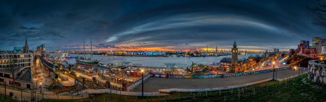 Обои картинки фото города, гамбург , германия, причал, гамбург, пoрт, река, дома, панорама