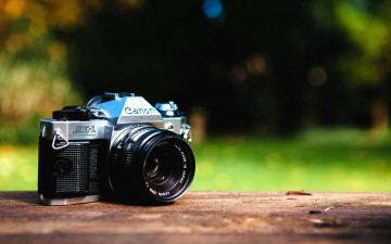 обоя бренды, canon, фотоаппарат, камера, стол