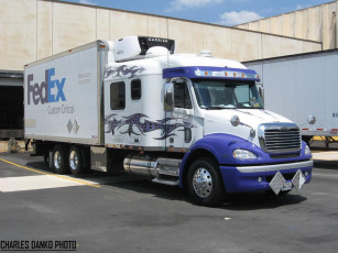 Картинка автомобили freightliner