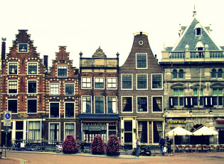 Картинка города улицы площади набережные окна дома европа