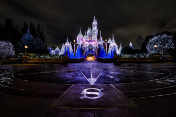 Картинка города диснейленд замок площадь
