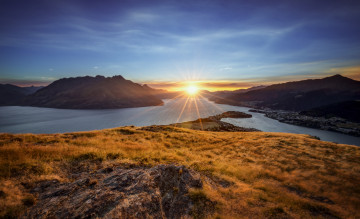 Картинка природа восходы закаты солнце острова залив океан сияние