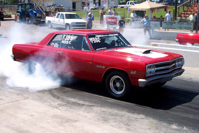 Обои картинки фото chevrolet chevelle malibu z-16 tribute nss mark iv 396 1965, спорт, drag racing, chevrolet, chevelle, z-16, tribute, 1965, прогрев, дым, красный, пробуксовка