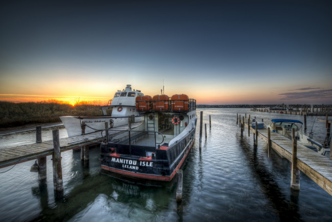 Обои картинки фото корабли, порты ,  причалы, причалы, катера