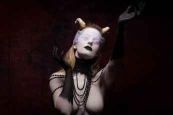 Картинка девушки -unsort+ креатив демон