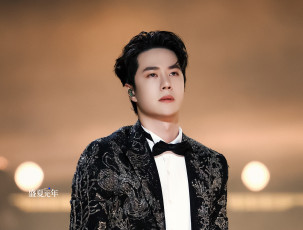 Картинка мужчины wang+yi+bo ван ибо wang yi bo