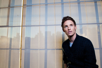 Картинка мужчины eddie+redmayne актер свитер