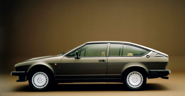 Обои картинки фото автомобили, alfa romeo, темный