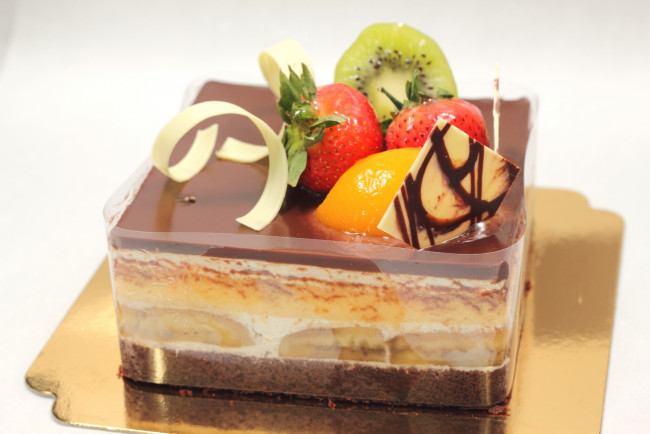 Обои картинки фото еда, торты, клубника, торт, киви, желе