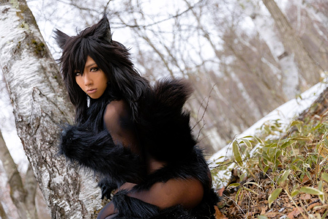 Обои картинки фото девушки, nonsummerjack, образ, косплей, наряд, мех, костюм, лес, березы, снег, ушки, хвост