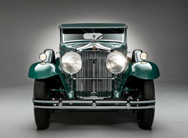 Обои картинки фото автомобили, классика, автомобиль, серый, фон