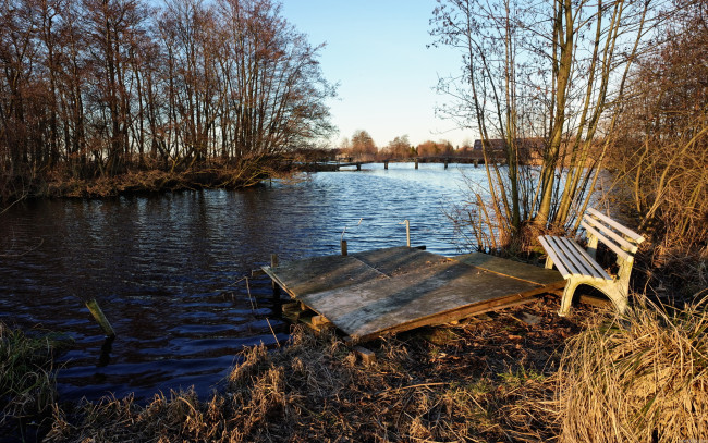 Обои картинки фото природа, реки, озера, озеро, скамья, небо
