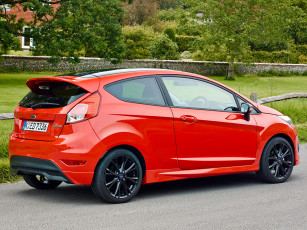 Картинка автомобили ford 2014г zetec s fiesta красный red