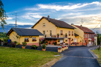 Картинка haut-clocher+франция города -+улицы +площади +набережные дома улица франция haut-clocher