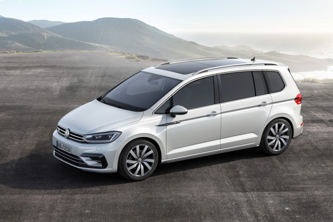 Обои картинки фото 2015 volkswagen touran r-line, автомобили, volkswagen, touran, белый, металлик