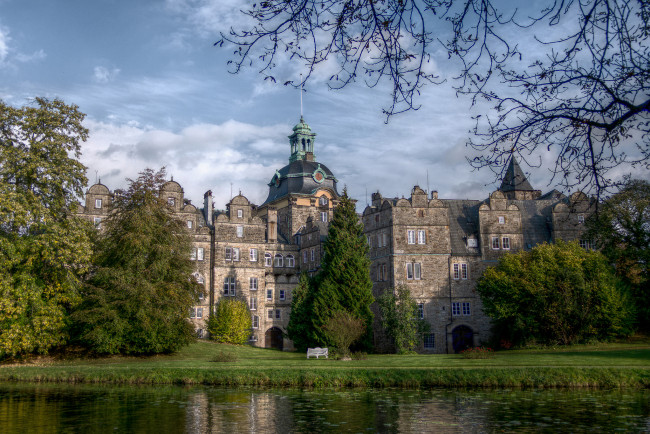 Обои картинки фото b&, 252, ckeburg palace, города, - дворцы,  замки,  крепости, дворец, река, парк