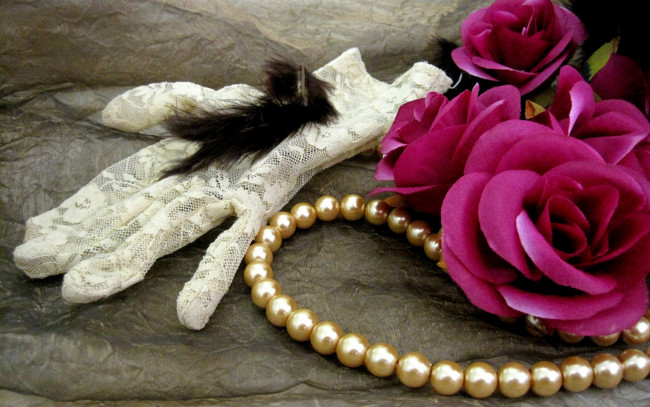 Обои картинки фото разное, украшения,  аксессуары,  веера, розы, бусы, перо, перчатка