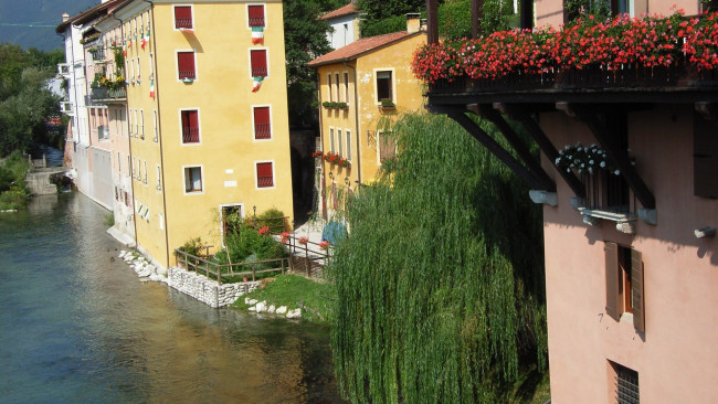 Обои картинки фото города, - улицы,  площади,  набережные, канал, дома, цветники