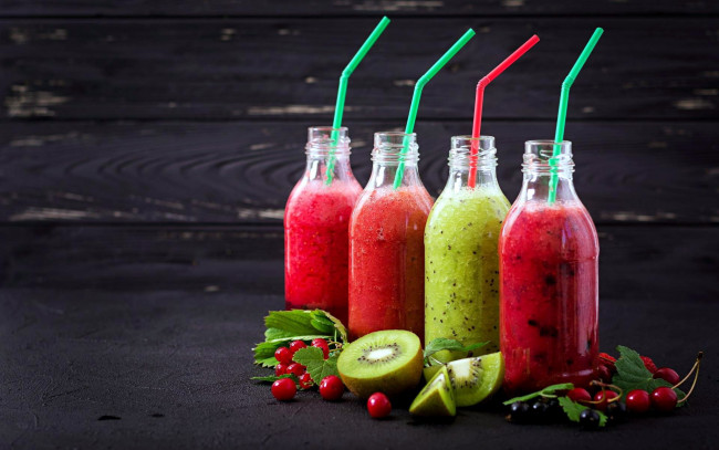 Обои картинки фото еда, напитки, смородина, киви, смузи