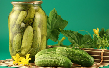 Картинка еда консервация огурцы банка