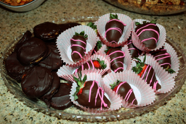 Обои картинки фото еда, клубника,  земляника