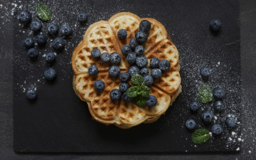 Картинка еда пирожные +кексы +печенье ягоды черника мята вафли сахарная пудра