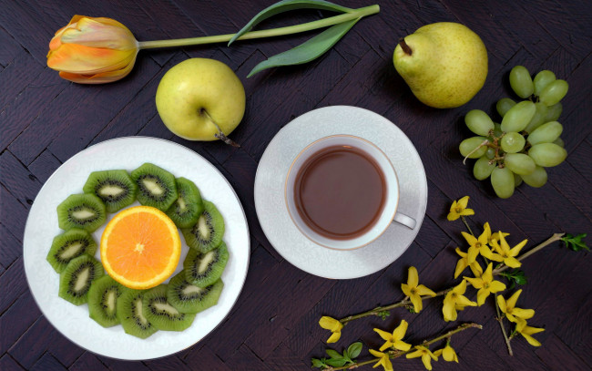 Обои картинки фото еда, разное, киви, виноград, груша