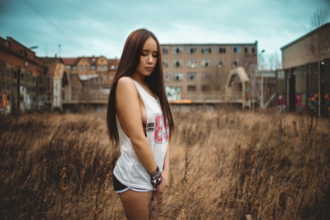 Обои картинки фото девушка - girl, девушки, - брюнетки,  шатенки, девушка, брюнетка, сексуальная, милая, модель, красивая, супер, сладкая, лапочка, симпатичная, классная, нежная, идеальная, няша, яркая, игривая, великолепная, обаятельная, жгучая, спокойная, удивительная