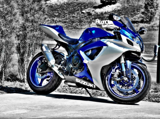 Обои картинки фото мотоциклы, suzuki