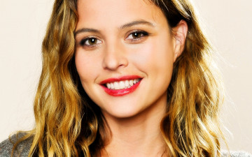 обоя Josie Maran, девушки, , , улыбка