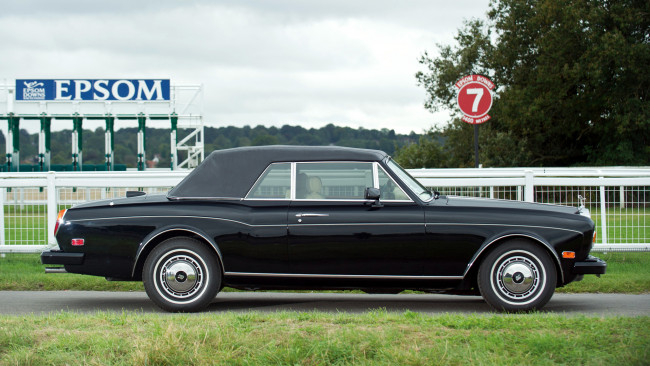 Обои картинки фото rolls, royce, corniche, автомобили, класс-люкс, великобритания, rolls-royce, motor, cars, ltd